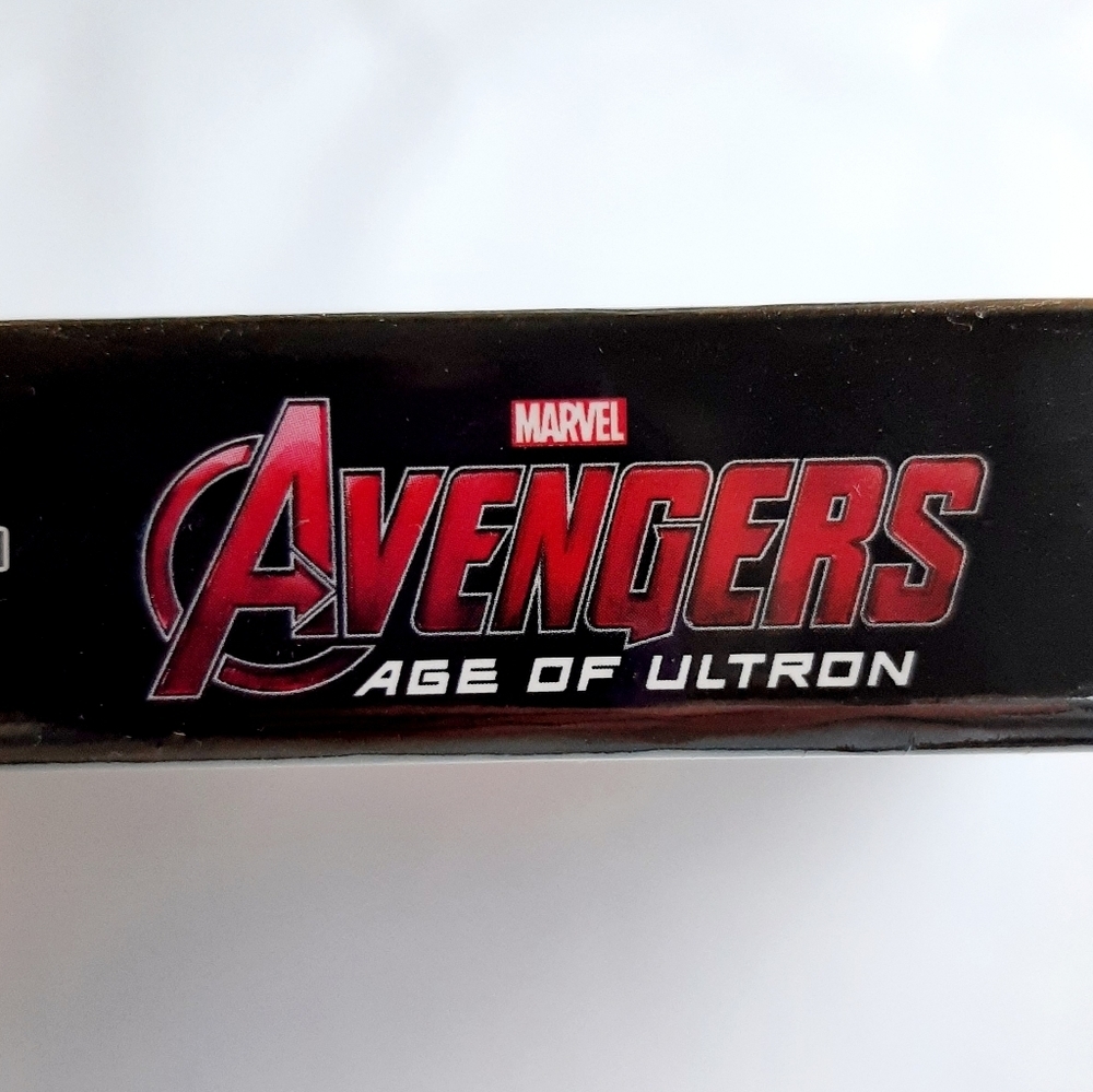 MARVEL AVENGERS AGE OF ULTRON BOOK - Picture 6 of 7